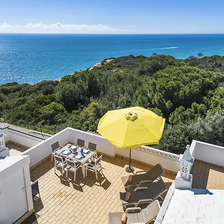 Family-friendly Coastal Retreat In *