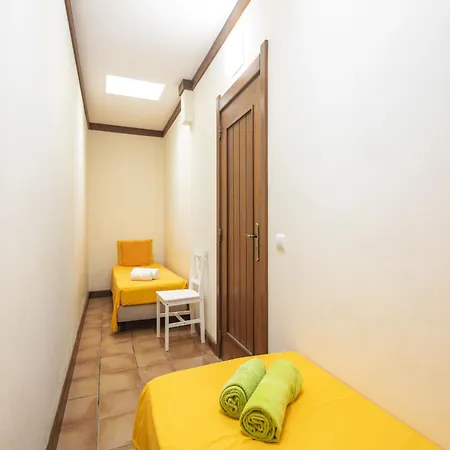 Family-friendly Coastal Retreat In بيت للعطل