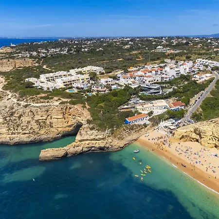 Family-friendly Coastal Retreat In بيت للعطل