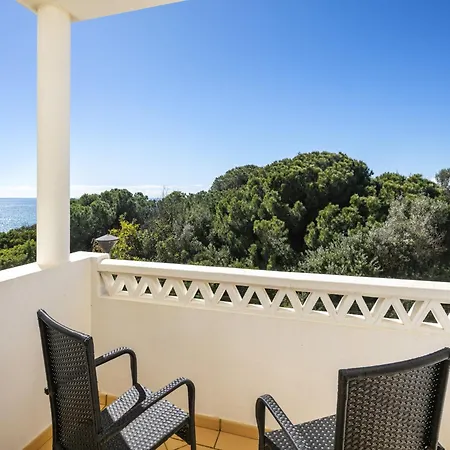 Hébergement de vacances Family-friendly Coastal Retreat In *