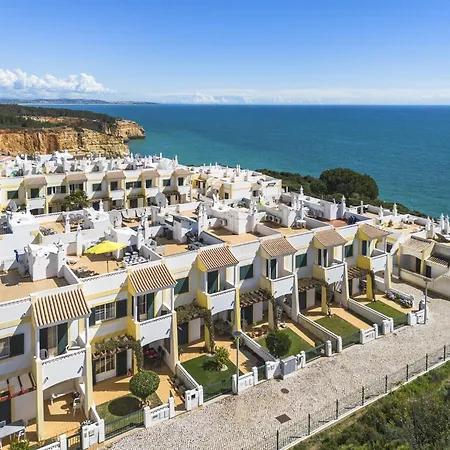 Family-friendly Coastal Retreat In Hébergement de vacances *