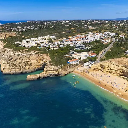 Family-friendly Coastal Retreat In Nyaraló Benagil