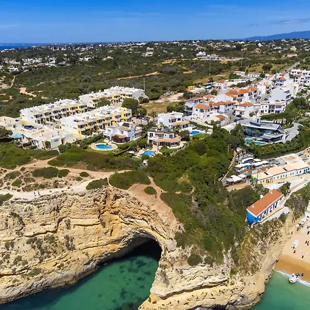 Family-friendly Coastal Retreat In Nyaraló *