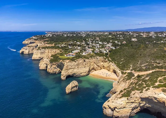 Family-friendly Coastal Retreat In Nyaraló