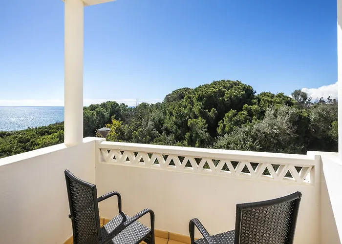Nyaraló Family-friendly Coastal Retreat In *