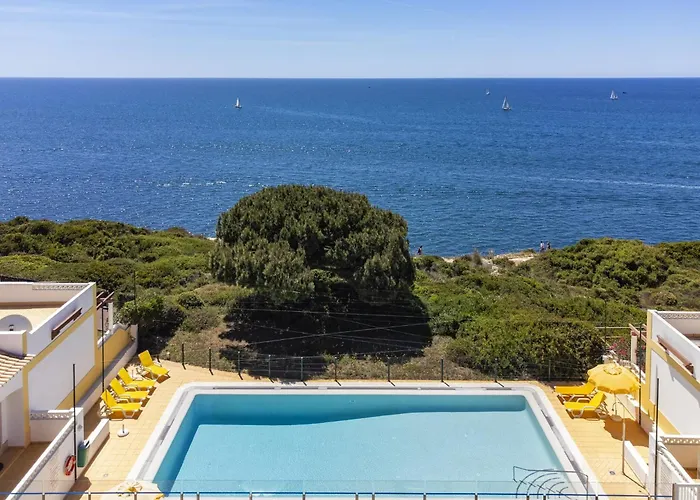 Nyaraló Family-friendly Coastal Retreat In