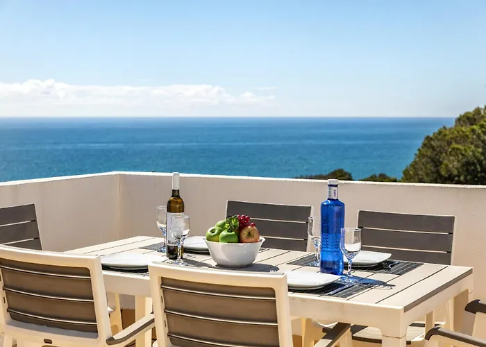 Family-friendly Coastal Retreat In *